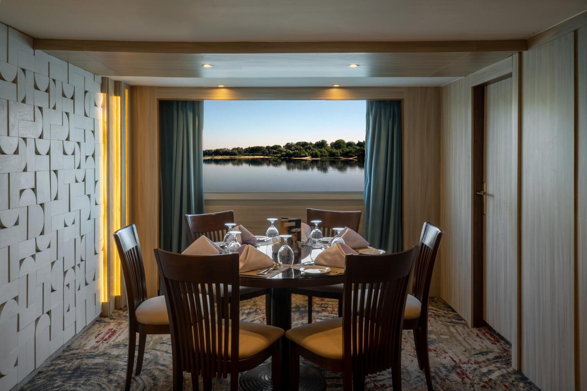 Renaissance Nile Cruise - Every Saturday From Luxor To Aswan For 4 Nights , And Every Wednesday From Aswan To Luxor For 3 Nights Ngoại thất bức ảnh